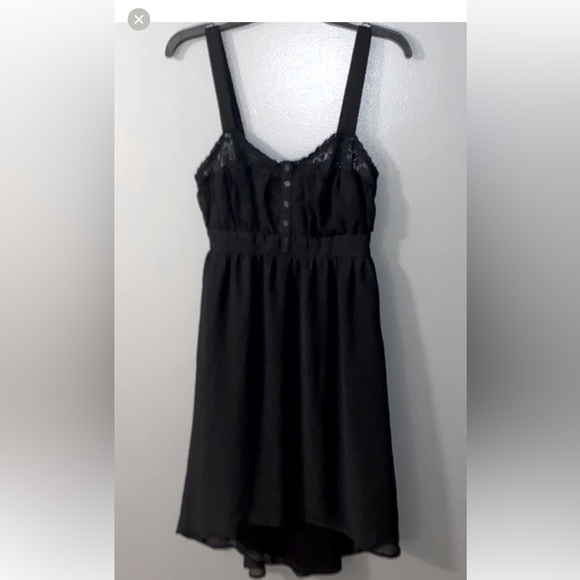 Kimchi Blue Dresses & Skirts - Urban Outfitters Kimchi Blue Sleeveless Midi Dress size Small Black